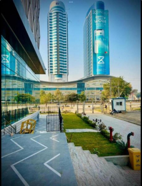 High-Rise Studio in Elysium Opp Centaurus